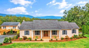 7550 PLANK RD, AFTON, Virginia 22920, 5 Bedrooms Bedrooms, ,3 BathroomsBathrooms,Residential,For sale,7550 PLANK RD,669560 MLS # 669560