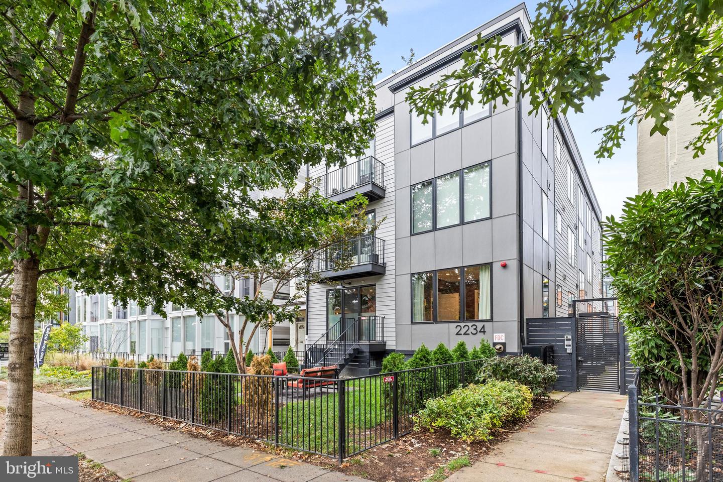 2234 11TH ST NW #101, WASHINGTON, District Of Columbia 20001, 2 Bedrooms Bedrooms, ,2 BathroomsBathrooms,Residential,For sale,2234 11TH ST NW #101,DCDC2225336 MLS # DCDC2225336