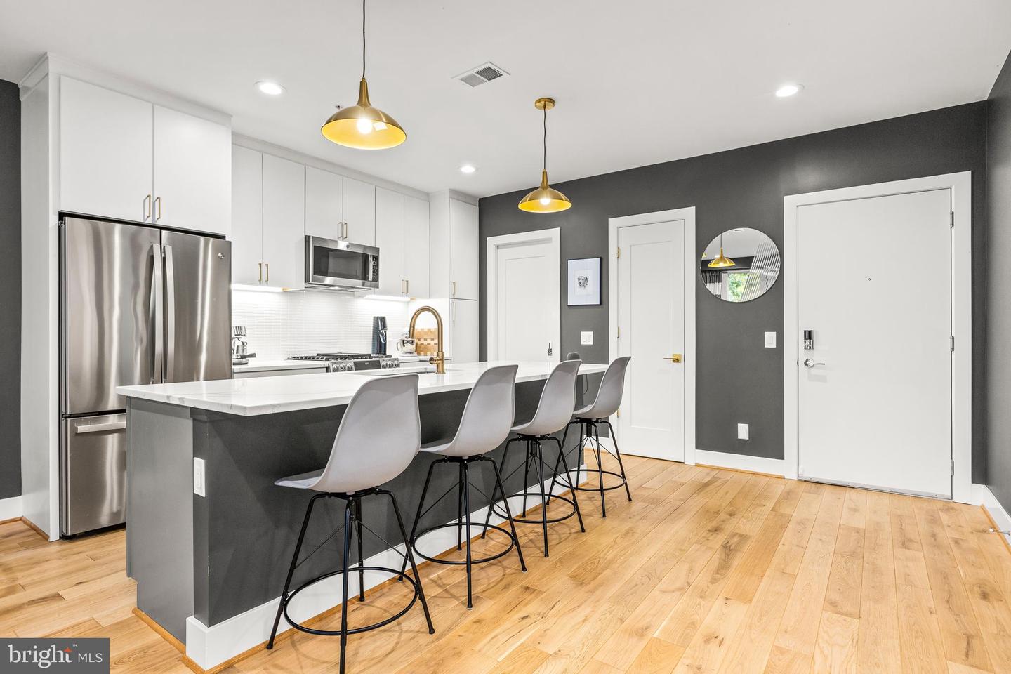 2234 11TH ST NW #101, WASHINGTON, District Of Columbia 20001, 2 Bedrooms Bedrooms, ,2 BathroomsBathrooms,Residential,For sale,2234 11TH ST NW #101,DCDC2225336 MLS # DCDC2225336