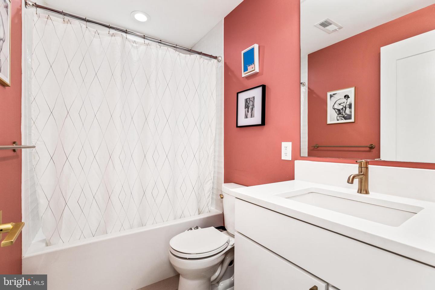 2234 11TH ST NW #101, WASHINGTON, District Of Columbia 20001, 2 Bedrooms Bedrooms, ,2 BathroomsBathrooms,Residential,For sale,2234 11TH ST NW #101,DCDC2225336 MLS # DCDC2225336