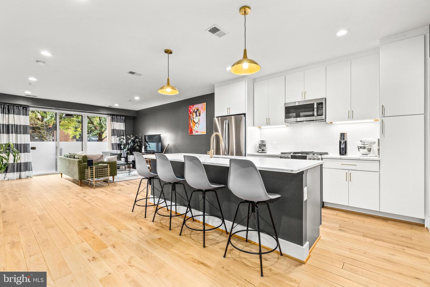 2234 11TH ST NW #101, WASHINGTON, District Of Columbia 20001, 2 Bedrooms Bedrooms, ,2 BathroomsBathrooms,Residential,For sale,2234 11TH ST NW #101,DCDC2225336 MLS # DCDC2225336