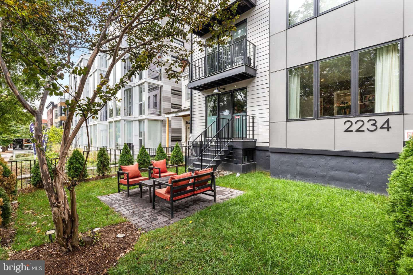 2234 11TH ST NW #101, WASHINGTON, District Of Columbia 20001, 2 Bedrooms Bedrooms, ,2 BathroomsBathrooms,Residential,For sale,2234 11TH ST NW #101,DCDC2225336 MLS # DCDC2225336