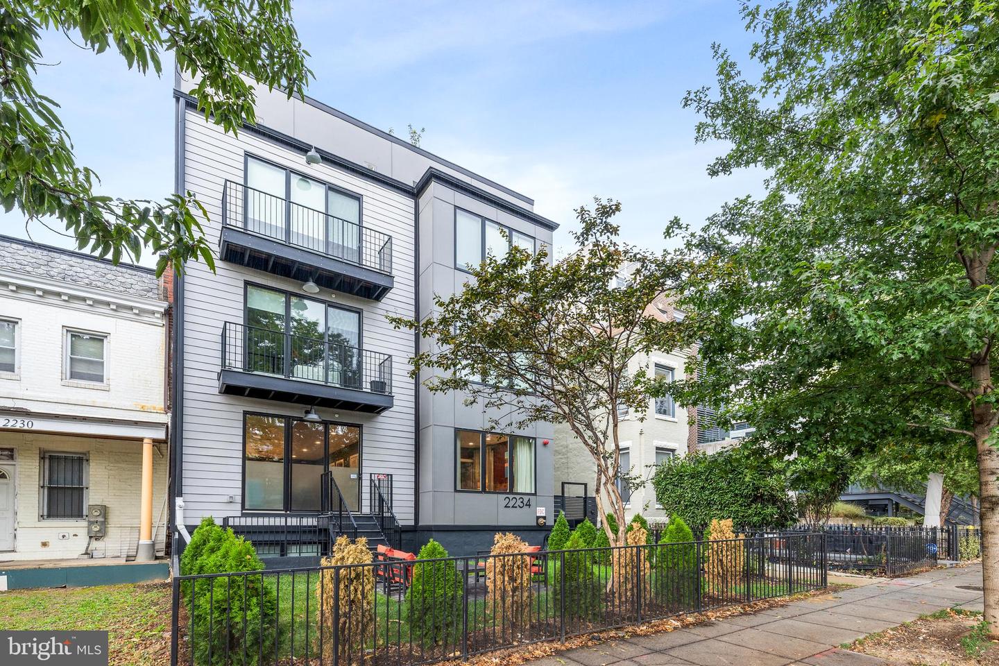 2234 11TH ST NW #101, WASHINGTON, District Of Columbia 20001, 2 Bedrooms Bedrooms, ,2 BathroomsBathrooms,Residential,For sale,2234 11TH ST NW #101,DCDC2225336 MLS # DCDC2225336