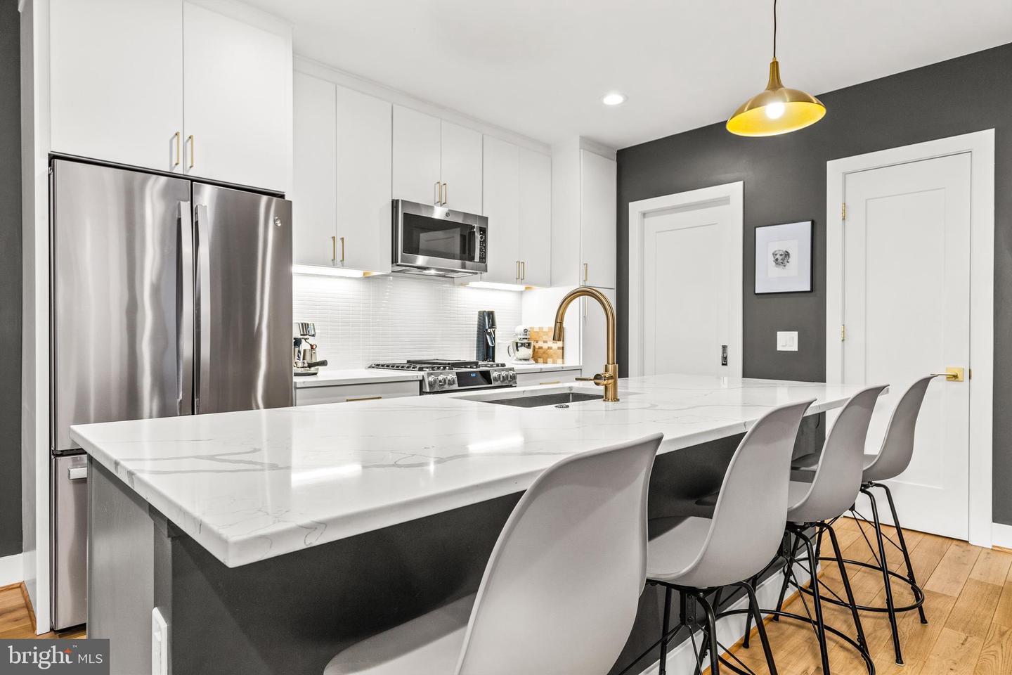 2234 11TH ST NW #101, WASHINGTON, District Of Columbia 20001, 2 Bedrooms Bedrooms, ,2 BathroomsBathrooms,Residential,For sale,2234 11TH ST NW #101,DCDC2225336 MLS # DCDC2225336