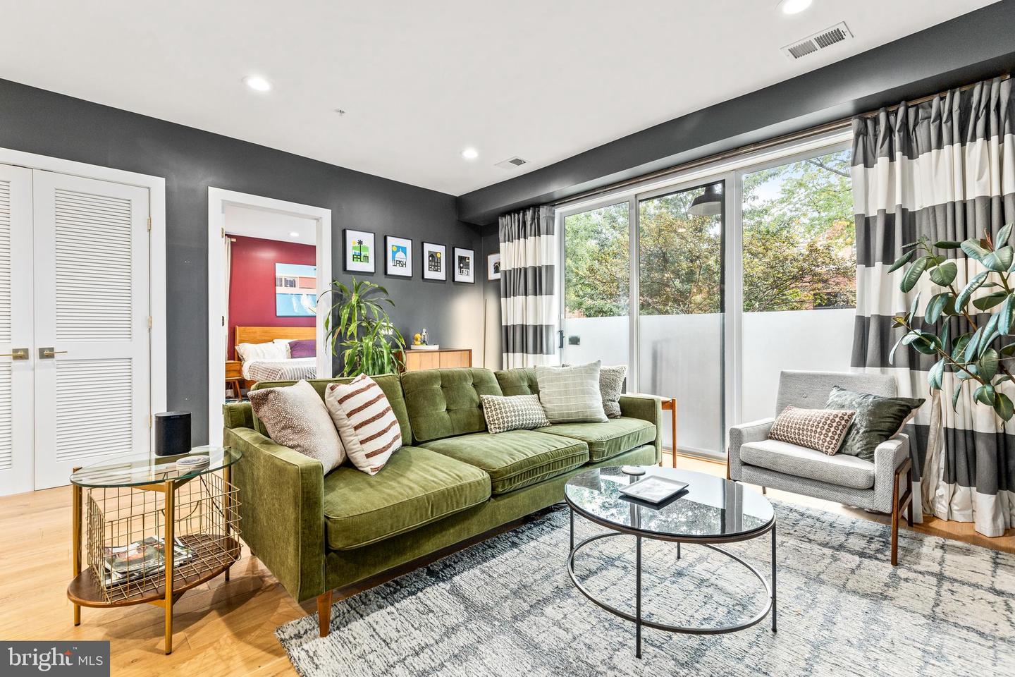 2234 11TH ST NW #101, WASHINGTON, District Of Columbia 20001, 2 Bedrooms Bedrooms, ,2 BathroomsBathrooms,Residential,For sale,2234 11TH ST NW #101,DCDC2225336 MLS # DCDC2225336
