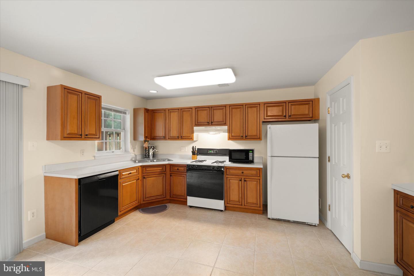 8878 STABLE FOREST PL, BRISTOW, Virginia 20136, 3 Bedrooms Bedrooms, ,3 BathroomsBathrooms,Residential,For sale,8878 STABLE FOREST PL,VAPW2105302 MLS # VAPW2105302