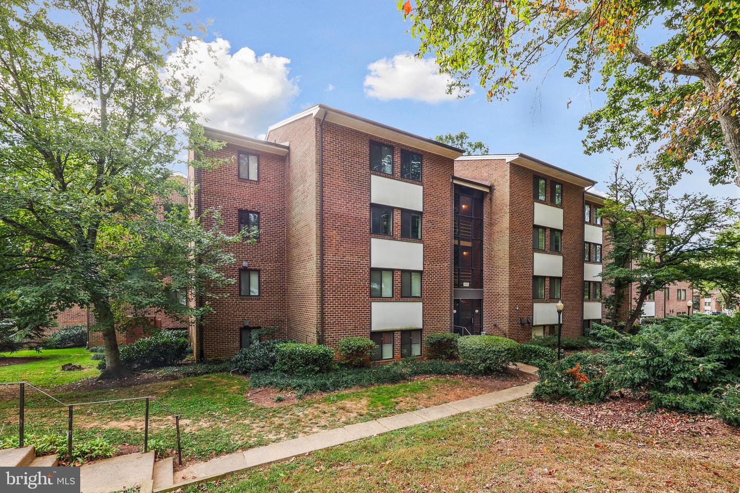 1405 NORTHGATE SQ #22B, RESTON, Virginia 20190, 2 Bedrooms Bedrooms, ,2 BathroomsBathrooms,Residential,For sale,1405 NORTHGATE SQ #22B,VAFX2272268 MLS # VAFX2272268