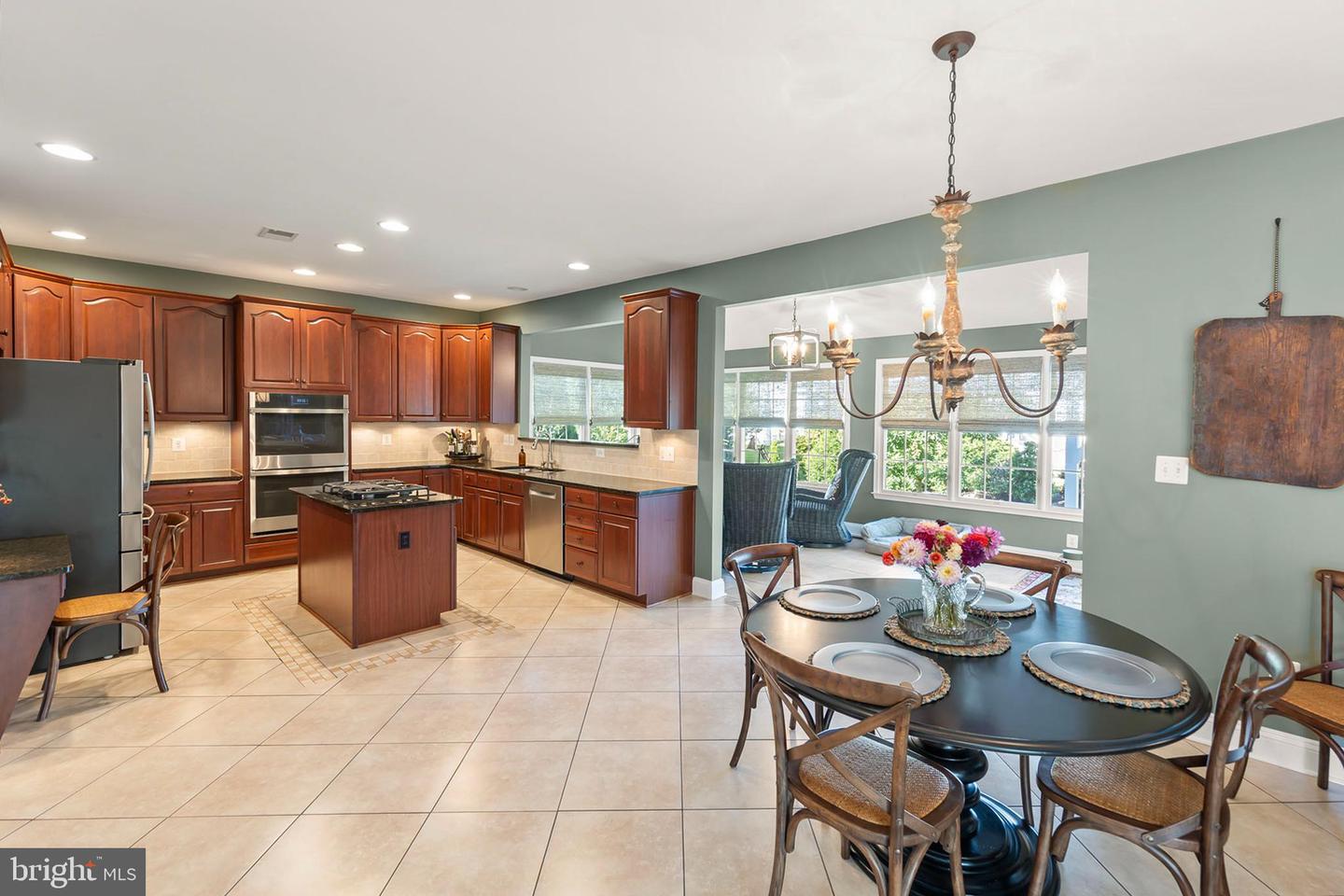 922 MEADOW CT, WINCHESTER, Virginia 22601, 4 Bedrooms Bedrooms, 11 Rooms Rooms,4 BathroomsBathrooms,Residential,For sale,922 MEADOW CT,VAWI2009178 MLS # VAWI2009178