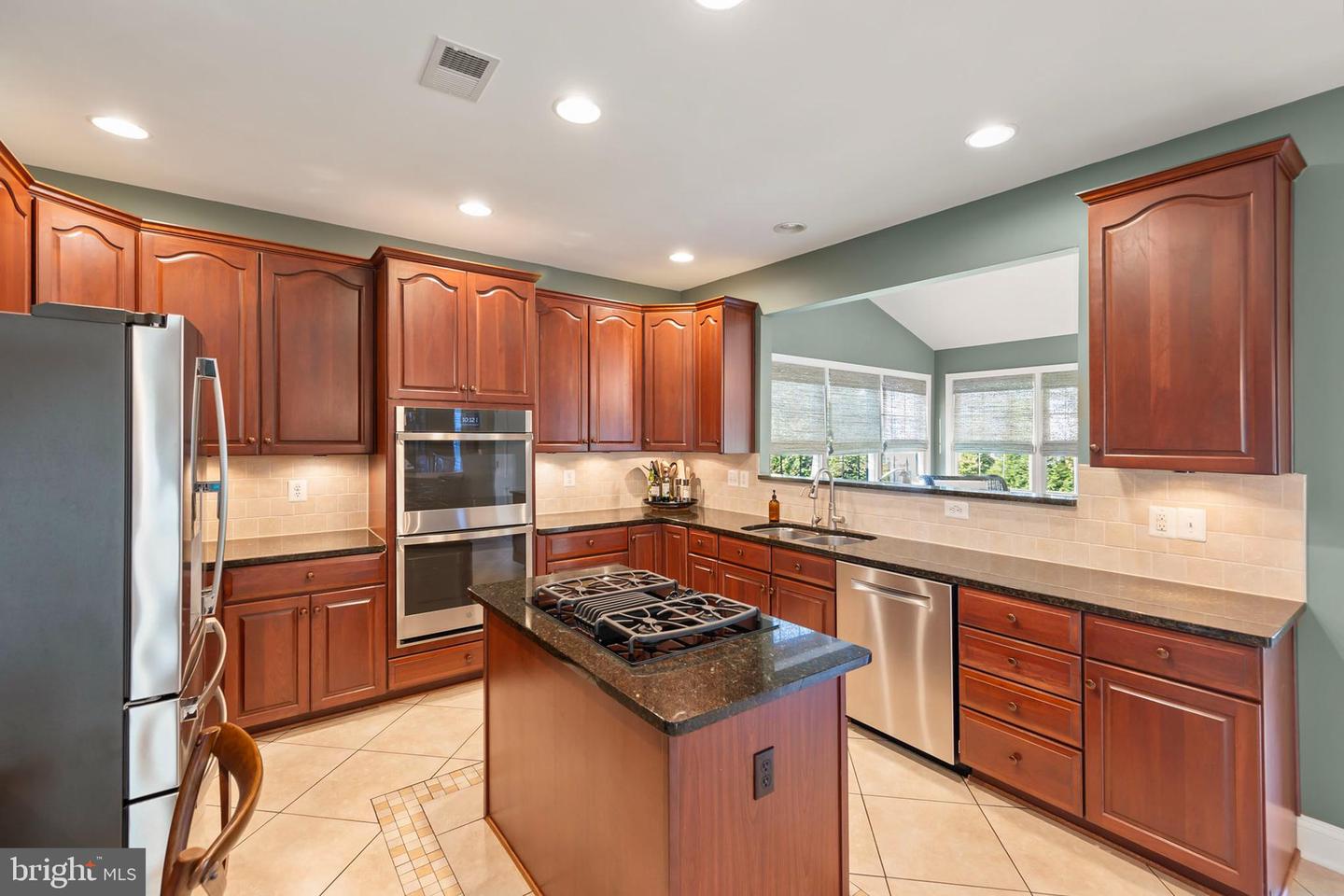 922 MEADOW CT, WINCHESTER, Virginia 22601, 4 Bedrooms Bedrooms, 11 Rooms Rooms,4 BathroomsBathrooms,Residential,For sale,922 MEADOW CT,VAWI2009178 MLS # VAWI2009178
