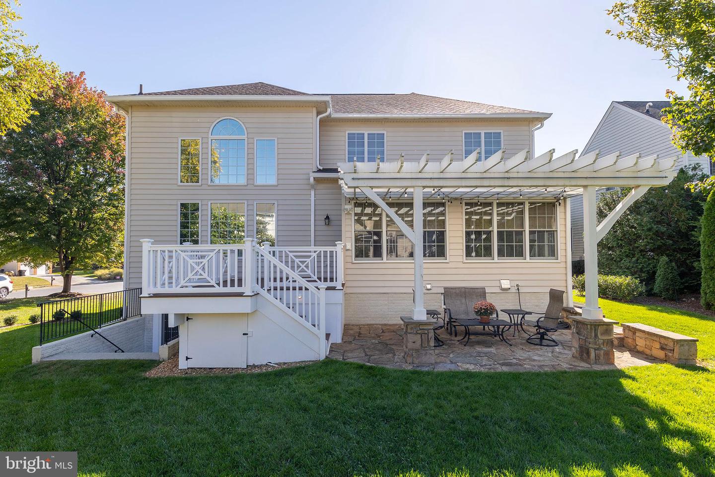 922 MEADOW CT, WINCHESTER, Virginia 22601, 4 Bedrooms Bedrooms, 11 Rooms Rooms,4 BathroomsBathrooms,Residential,For sale,922 MEADOW CT,VAWI2009178 MLS # VAWI2009178