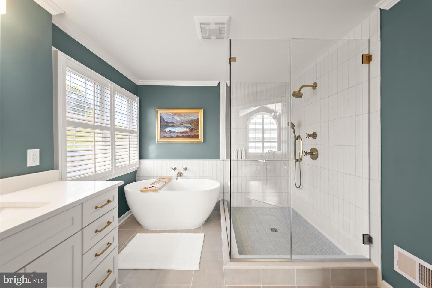 922 MEADOW CT, WINCHESTER, Virginia 22601, 4 Bedrooms Bedrooms, 11 Rooms Rooms,4 BathroomsBathrooms,Residential,For sale,922 MEADOW CT,VAWI2009178 MLS # VAWI2009178