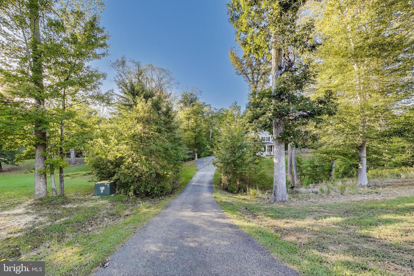 28 PERKINS LN, STAFFORD, Virginia 22554, 4 Bedrooms Bedrooms, ,3 BathroomsBathrooms,Residential,For sale,28 PERKINS LN,VAST2043234 MLS # VAST2043234