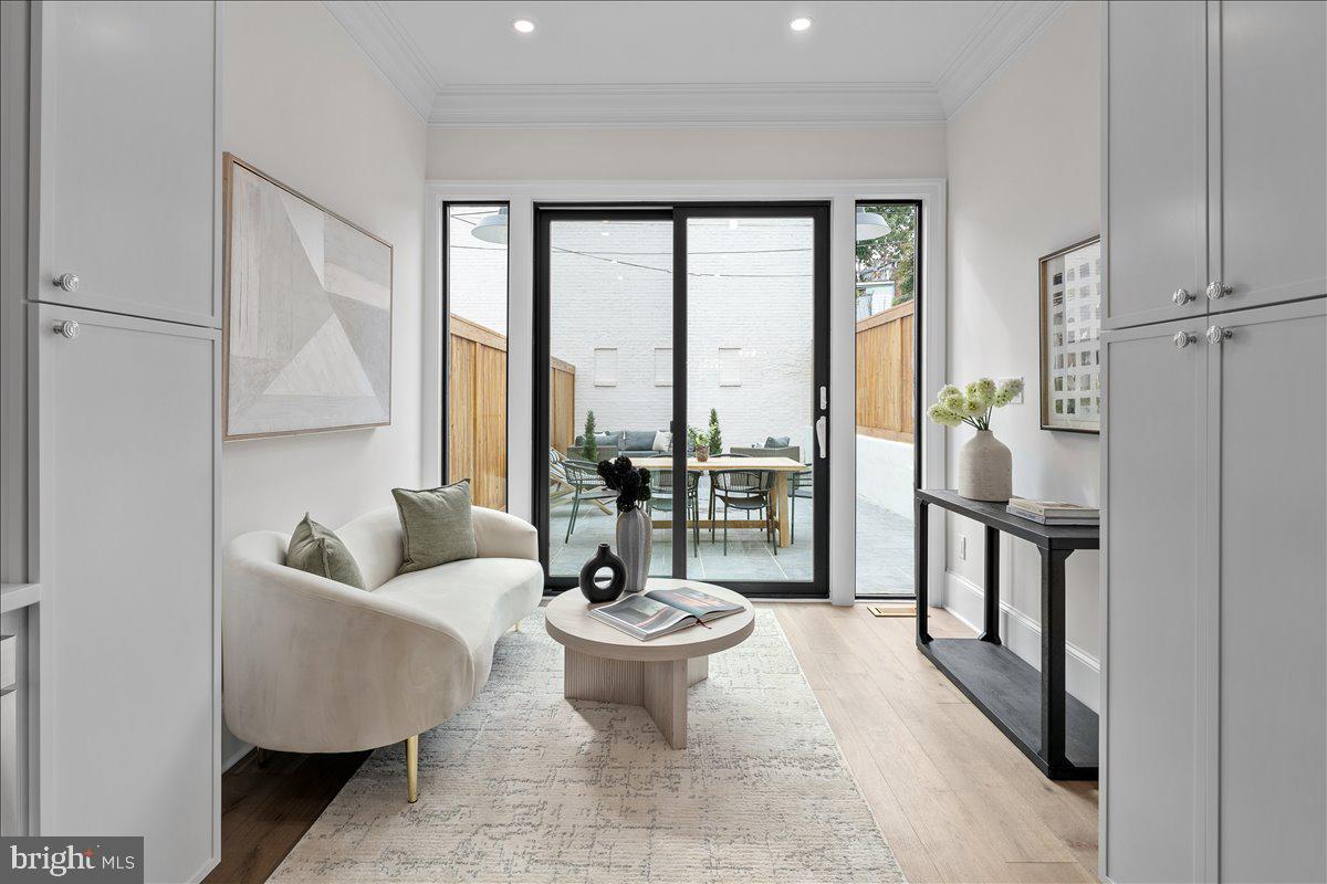 1007 C ST NE, WASHINGTON, District Of Columbia 20002, 4 Bedrooms Bedrooms, 12 Rooms Rooms,3 BathroomsBathrooms,Residential,For sale,1007 C ST NE,DCDC2225328 MLS # DCDC2225328