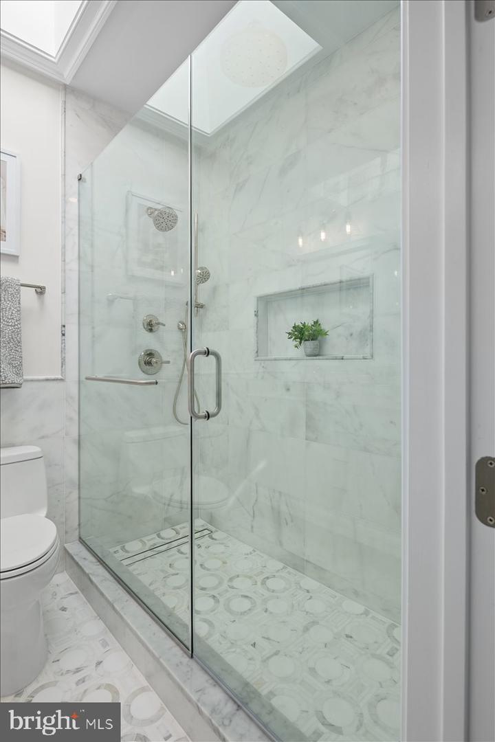 1007 C ST NE, WASHINGTON, District Of Columbia 20002, 4 Bedrooms Bedrooms, 12 Rooms Rooms,3 BathroomsBathrooms,Residential,For sale,1007 C ST NE,DCDC2225328 MLS # DCDC2225328