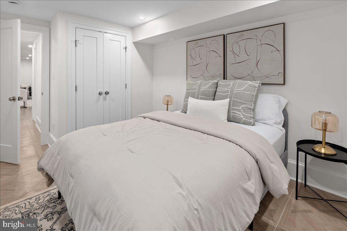 1007 C ST NE, WASHINGTON, District Of Columbia 20002, 4 Bedrooms Bedrooms, 12 Rooms Rooms,3 BathroomsBathrooms,Residential,For sale,1007 C ST NE,DCDC2225328 MLS # DCDC2225328