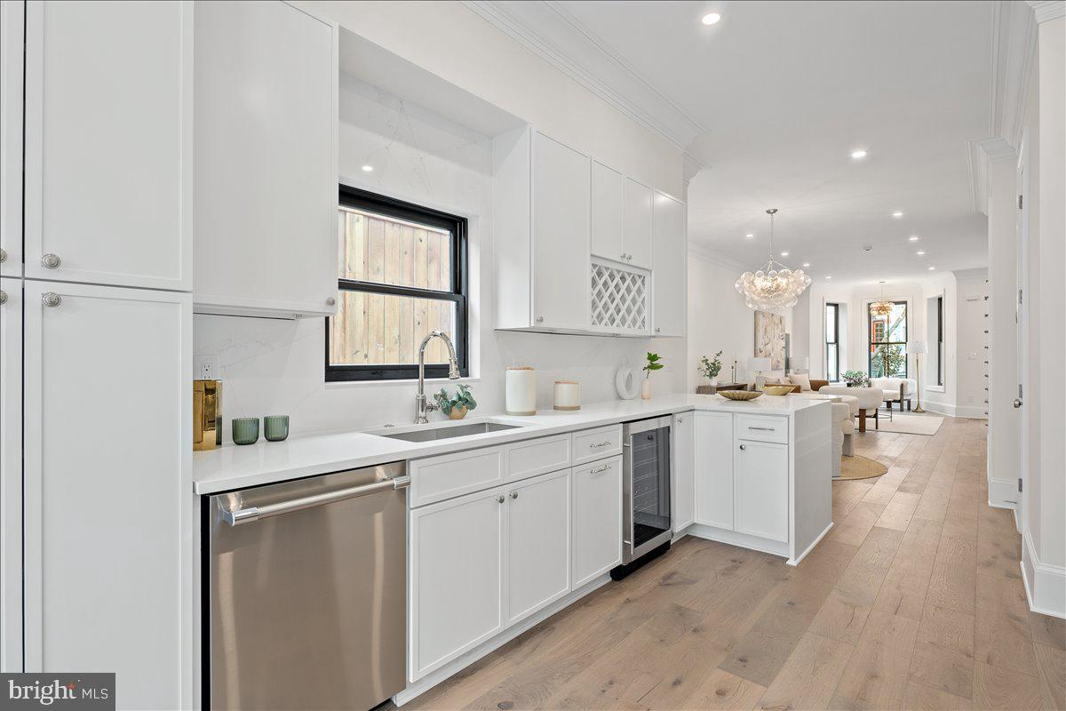 1007 C ST NE, WASHINGTON, District Of Columbia 20002, 4 Bedrooms Bedrooms, 12 Rooms Rooms,3 BathroomsBathrooms,Residential,For sale,1007 C ST NE,DCDC2225328 MLS # DCDC2225328
