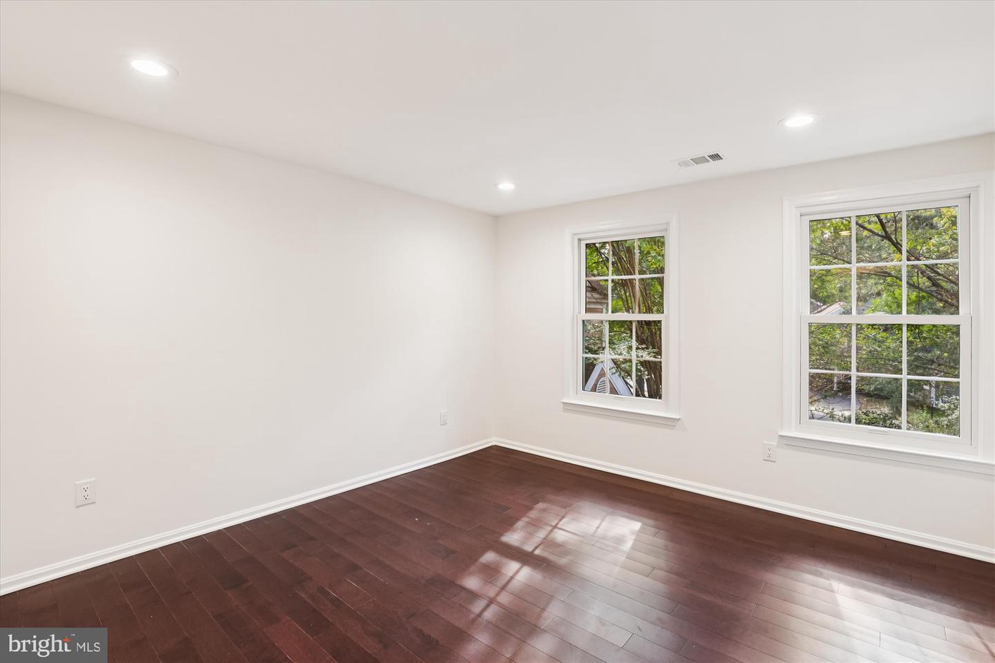 11767 ARBOR GLEN WAY, RESTON, Virginia 20194, 3 Bedrooms Bedrooms, 14 Rooms Rooms,3 BathroomsBathrooms,Residential,For sale,11767 ARBOR GLEN WAY,VAFX2272516 MLS # VAFX2272516
