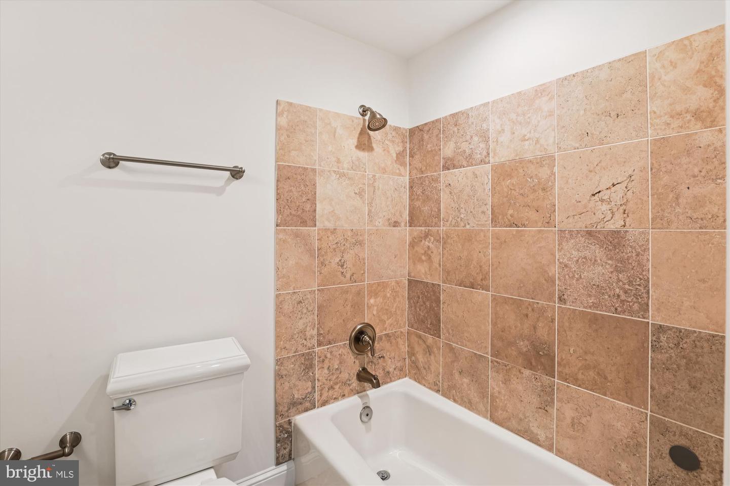 11767 ARBOR GLEN WAY, RESTON, Virginia 20194, 3 Bedrooms Bedrooms, 14 Rooms Rooms,3 BathroomsBathrooms,Residential,For sale,11767 ARBOR GLEN WAY,VAFX2272516 MLS # VAFX2272516