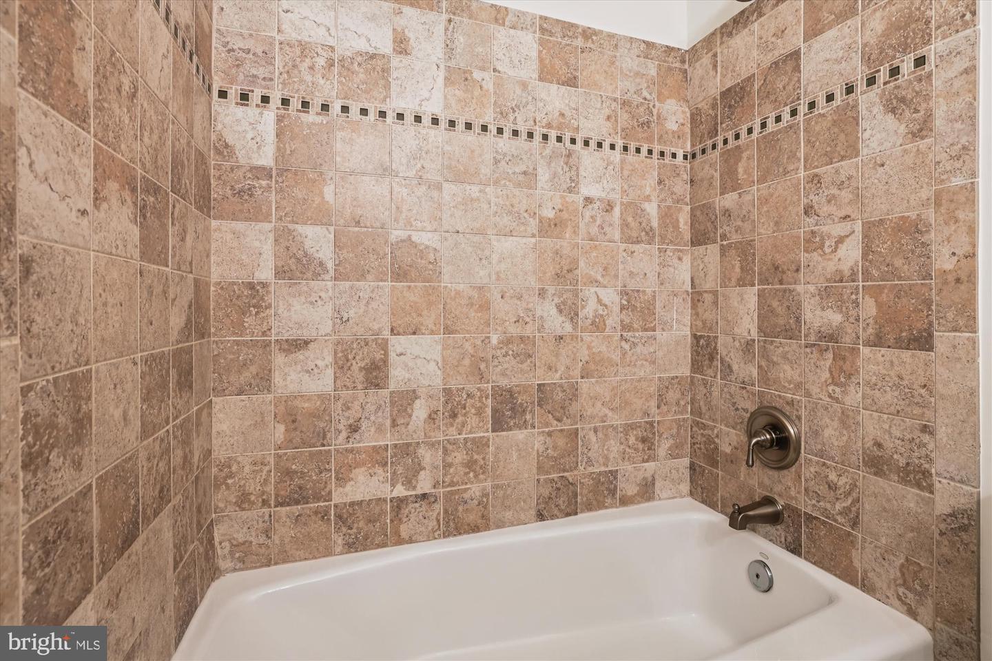 11767 ARBOR GLEN WAY, RESTON, Virginia 20194, 3 Bedrooms Bedrooms, 14 Rooms Rooms,3 BathroomsBathrooms,Residential,For sale,11767 ARBOR GLEN WAY,VAFX2272516 MLS # VAFX2272516