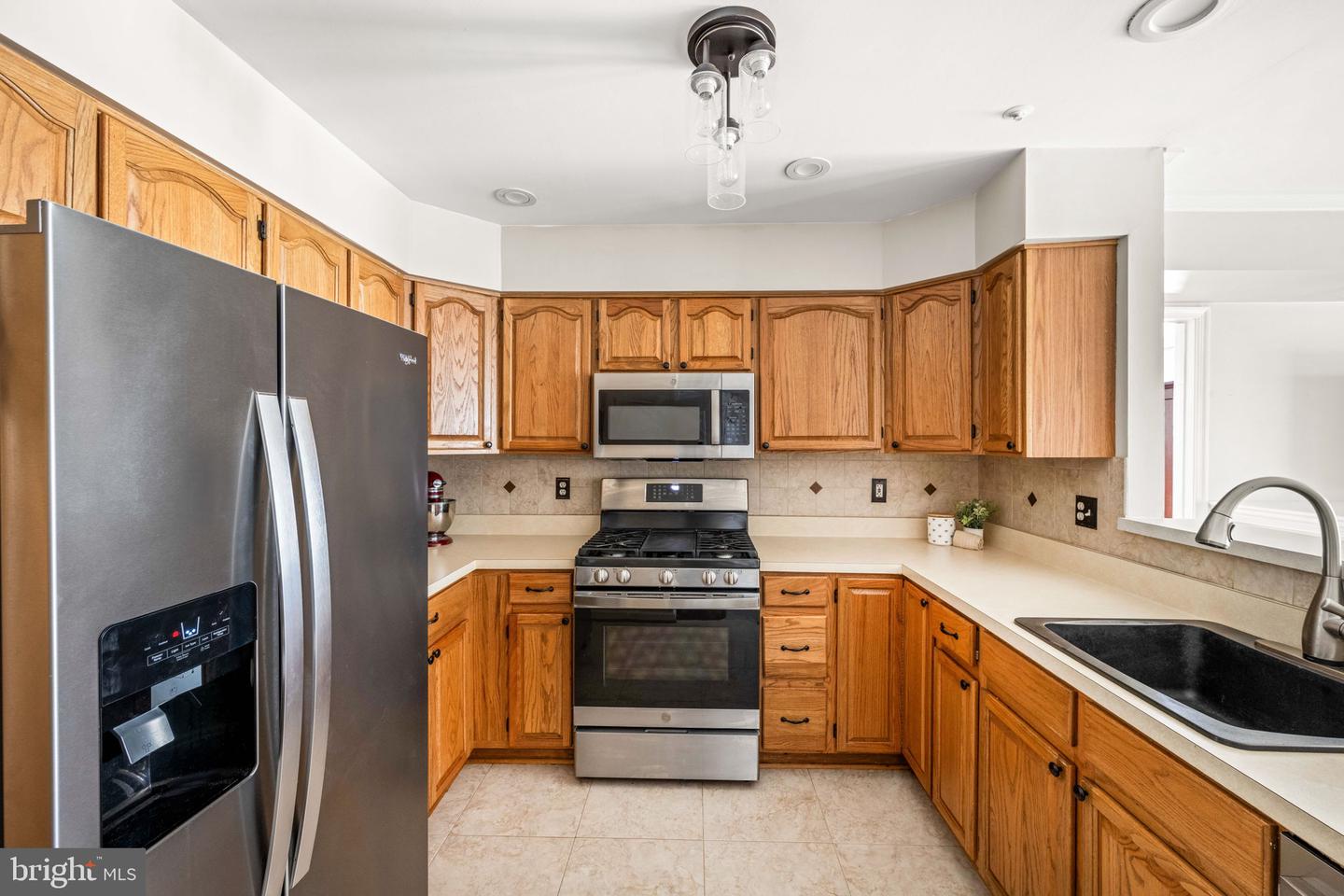 6602 THACKWELL WAY #C, ALEXANDRIA, Virginia 22315, 2 Bedrooms Bedrooms, ,2 BathroomsBathrooms,Residential,For sale,6602 THACKWELL WAY #C,VAFX2272602 MLS # VAFX2272602