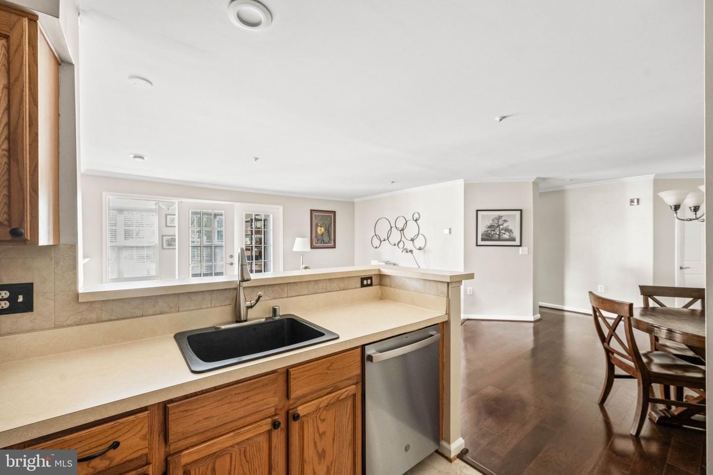 6602 THACKWELL WAY #C, ALEXANDRIA, Virginia 22315, 2 Bedrooms Bedrooms, ,2 BathroomsBathrooms,Residential,For sale,6602 THACKWELL WAY #C,VAFX2272602 MLS # VAFX2272602