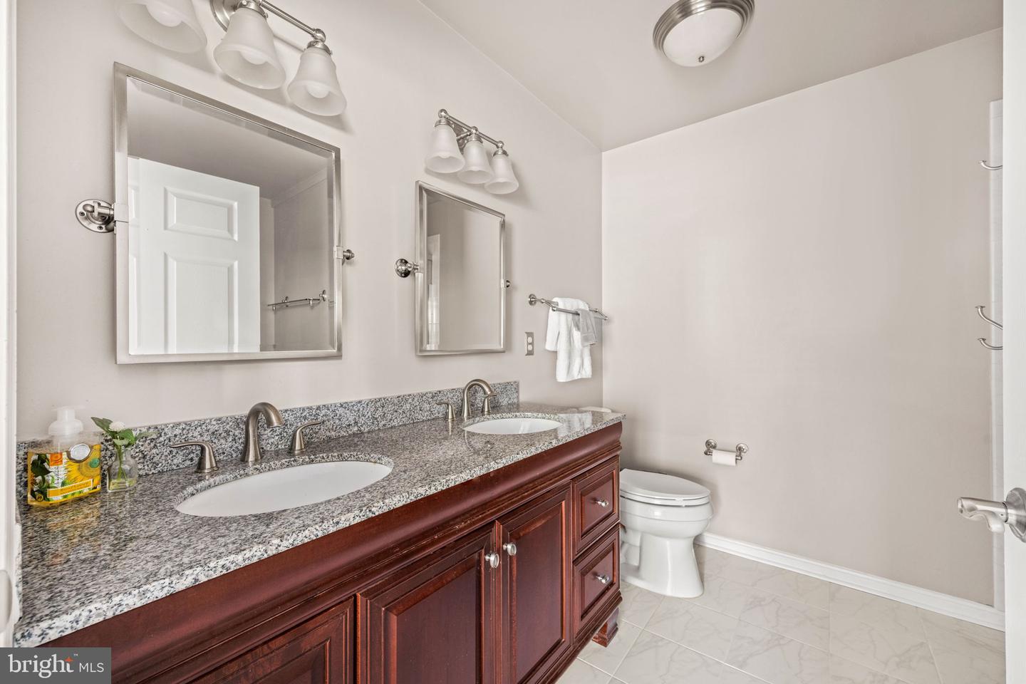 6602 THACKWELL WAY #C, ALEXANDRIA, Virginia 22315, 2 Bedrooms Bedrooms, ,2 BathroomsBathrooms,Residential,For sale,6602 THACKWELL WAY #C,VAFX2272602 MLS # VAFX2272602