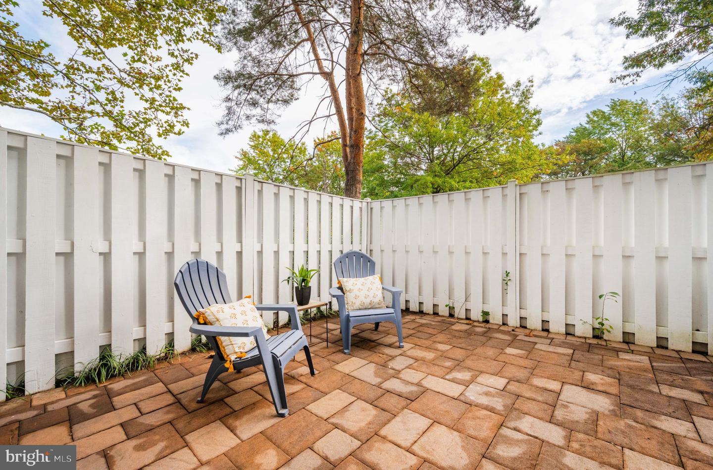6602 THACKWELL WAY #C, ALEXANDRIA, Virginia 22315, 2 Bedrooms Bedrooms, ,2 BathroomsBathrooms,Residential,For sale,6602 THACKWELL WAY #C,VAFX2272602 MLS # VAFX2272602