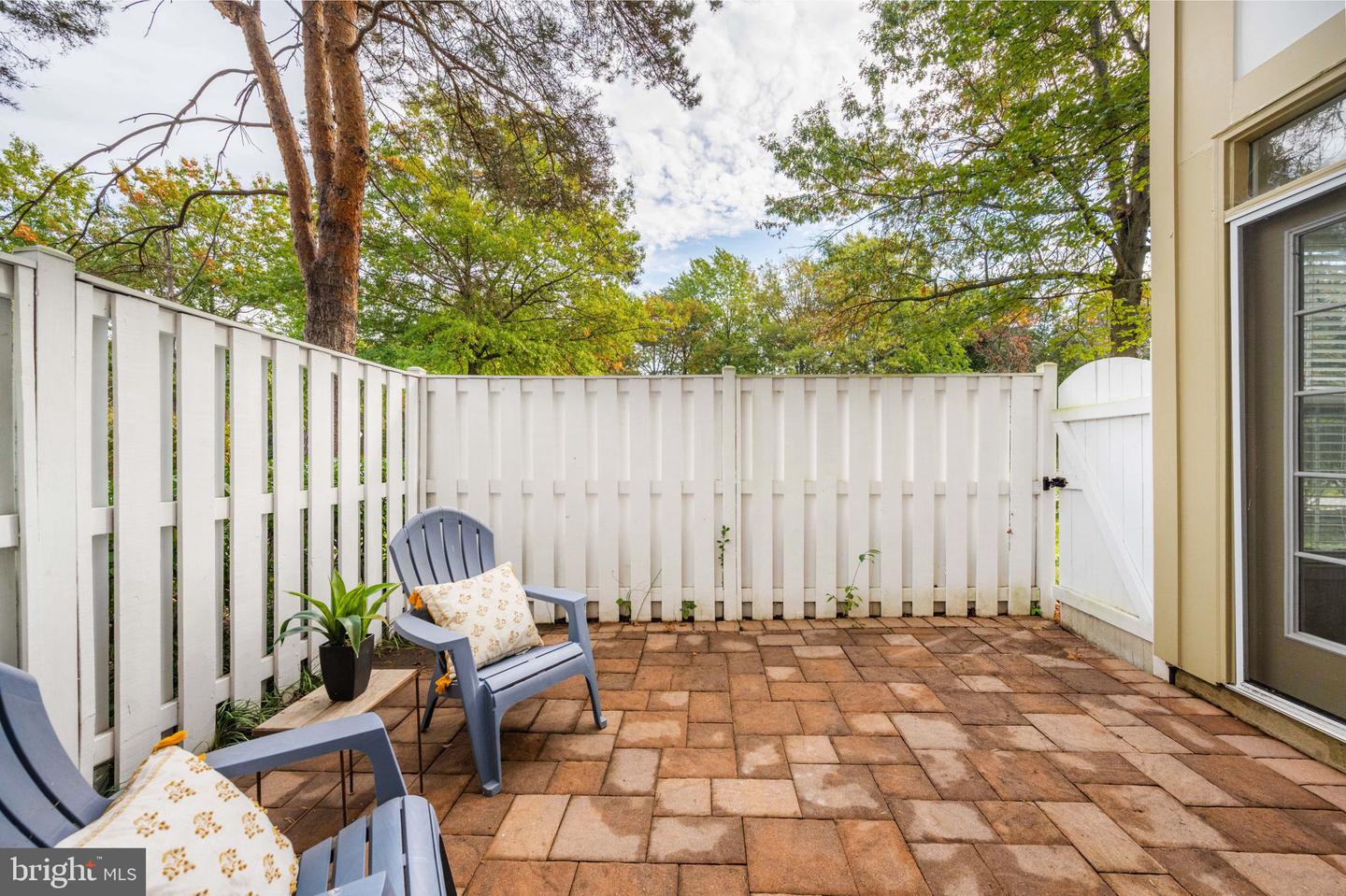 6602 THACKWELL WAY #C, ALEXANDRIA, Virginia 22315, 2 Bedrooms Bedrooms, ,2 BathroomsBathrooms,Residential,For sale,6602 THACKWELL WAY #C,VAFX2272602 MLS # VAFX2272602