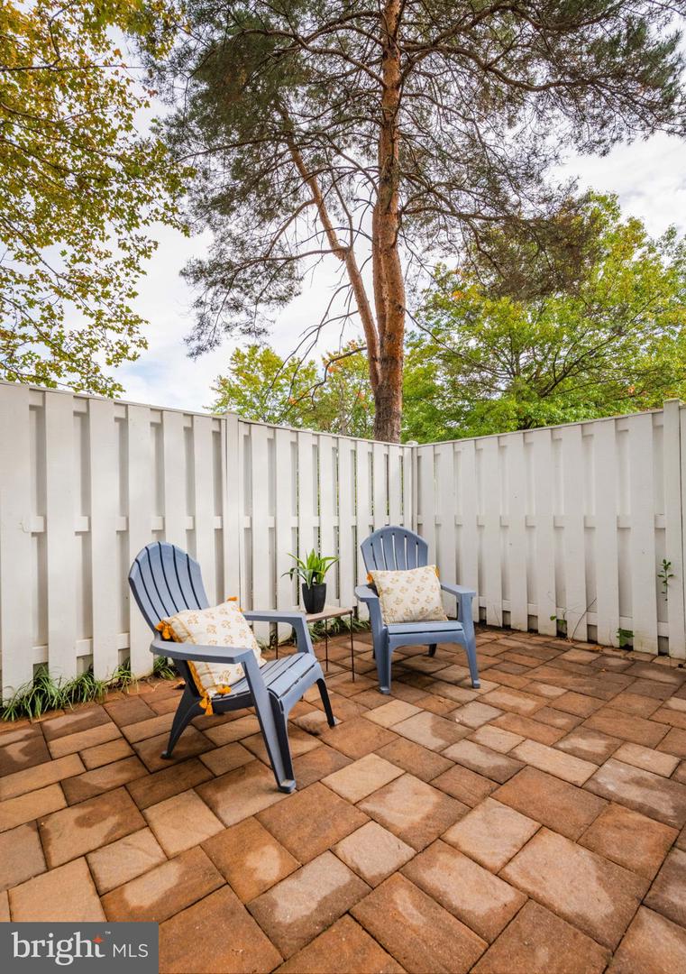6602 THACKWELL WAY #C, ALEXANDRIA, Virginia 22315, 2 Bedrooms Bedrooms, ,2 BathroomsBathrooms,Residential,For sale,6602 THACKWELL WAY #C,VAFX2272602 MLS # VAFX2272602