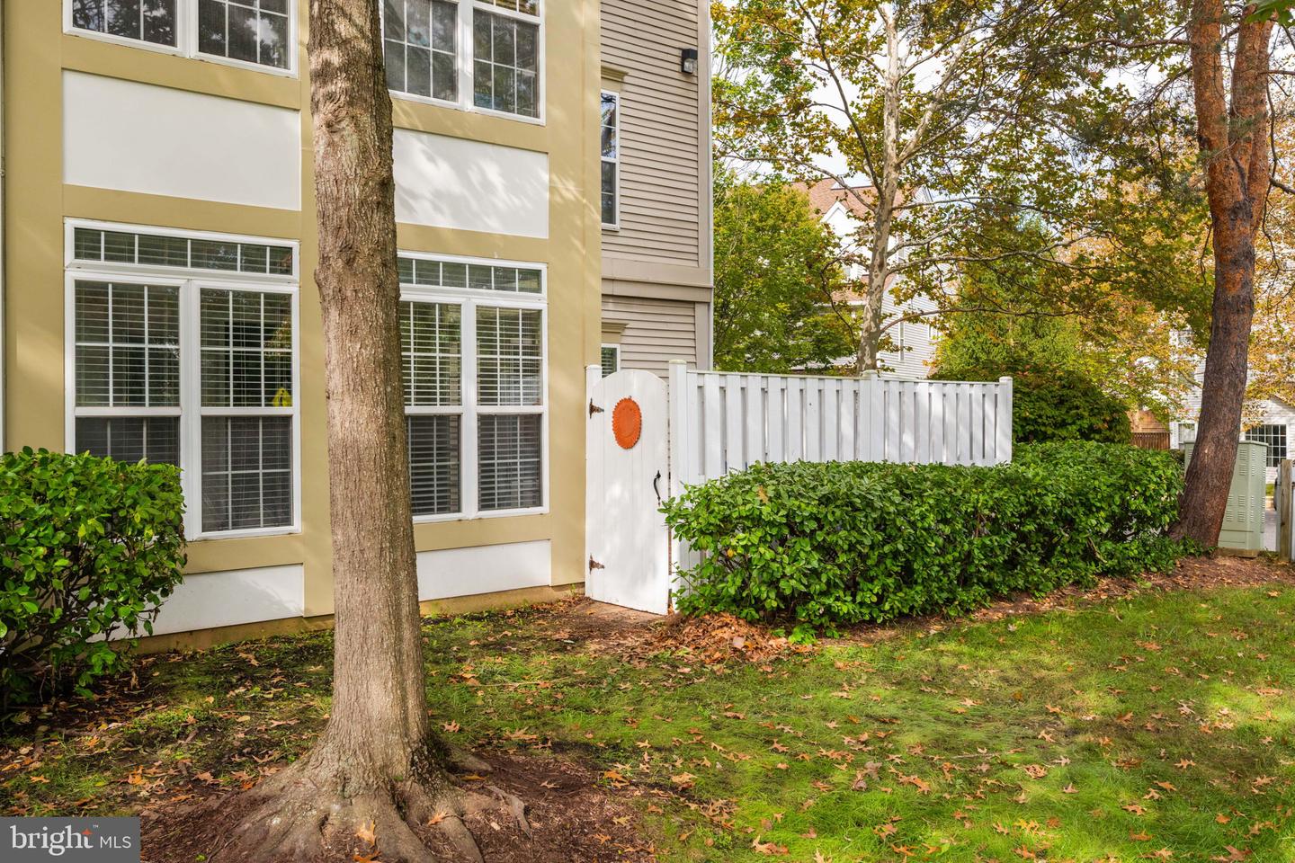 6602 THACKWELL WAY #C, ALEXANDRIA, Virginia 22315, 2 Bedrooms Bedrooms, ,2 BathroomsBathrooms,Residential,For sale,6602 THACKWELL WAY #C,VAFX2272602 MLS # VAFX2272602