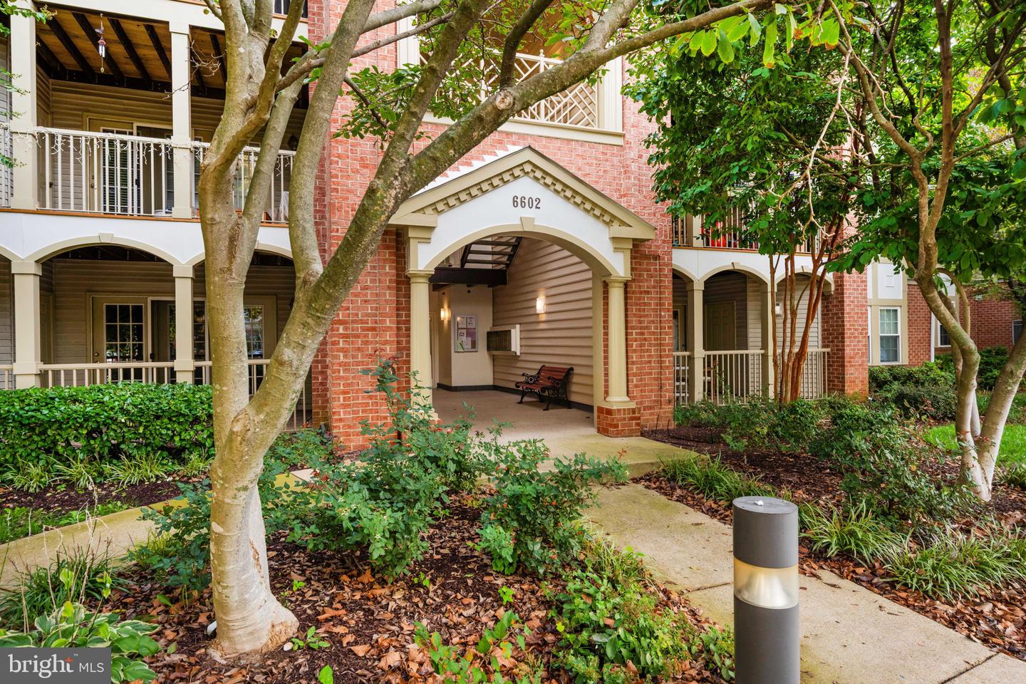 6602 THACKWELL WAY #C, ALEXANDRIA, Virginia 22315, 2 Bedrooms Bedrooms, ,2 BathroomsBathrooms,Residential,For sale,6602 THACKWELL WAY #C,VAFX2272602 MLS # VAFX2272602