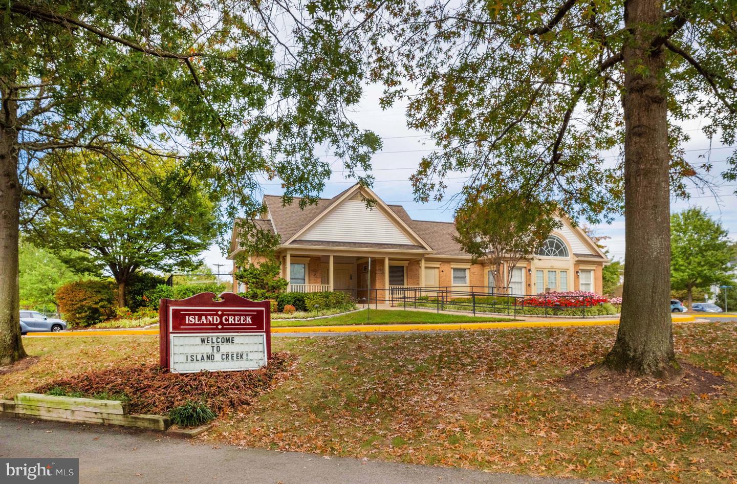 6602 THACKWELL WAY #C, ALEXANDRIA, Virginia 22315, 2 Bedrooms Bedrooms, ,2 BathroomsBathrooms,Residential,For sale,6602 THACKWELL WAY #C,VAFX2272602 MLS # VAFX2272602