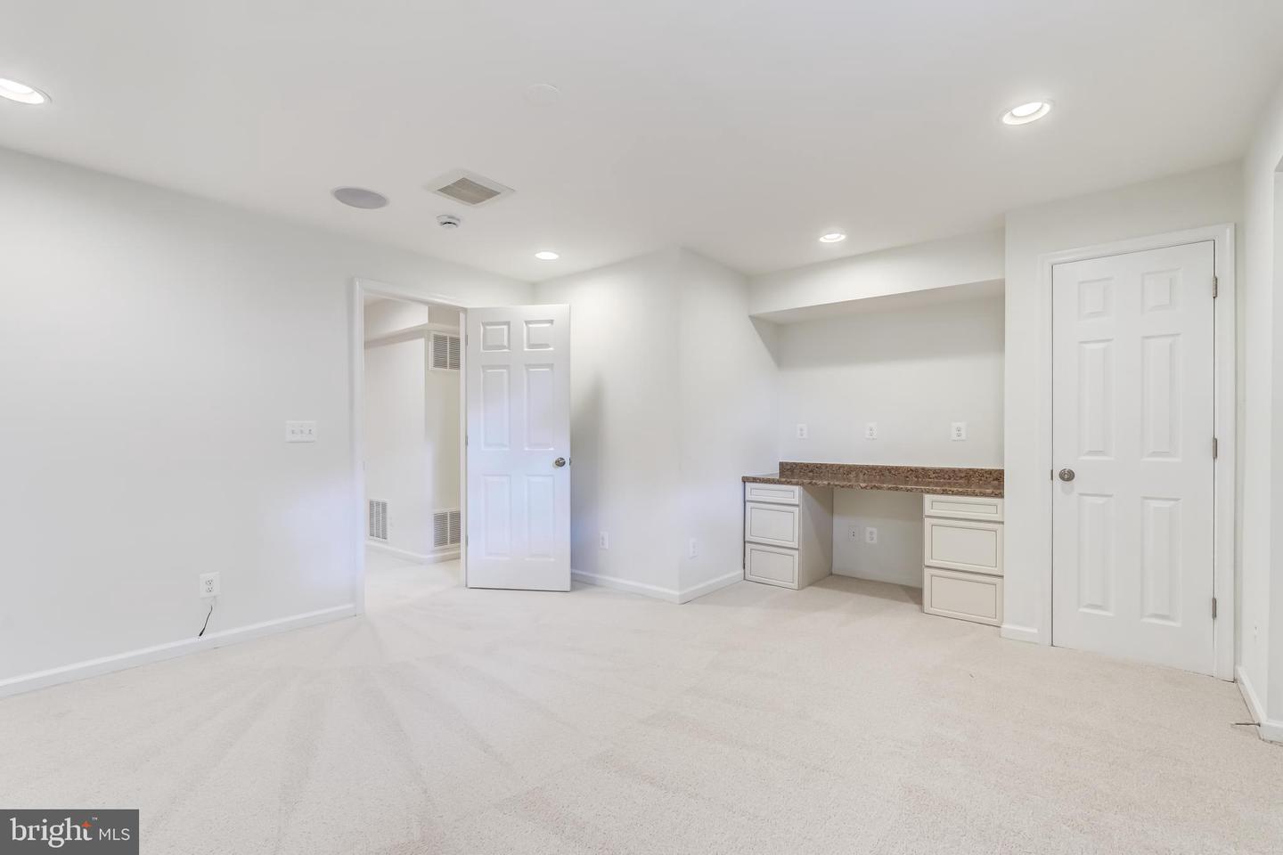 43208 CARDSTON PL, LEESBURG, Virginia 20176, 5 Bedrooms Bedrooms, ,3 BathroomsBathrooms,Residential,For sale,43208 CARDSTON PL,VALO2108190 MLS # VALO2108190