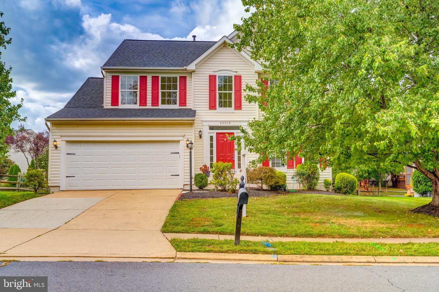 43208 CARDSTON PL, LEESBURG, Virginia 20176, 5 Bedrooms Bedrooms, ,3 BathroomsBathrooms,Residential,For sale,43208 CARDSTON PL,VALO2108190 MLS # VALO2108190