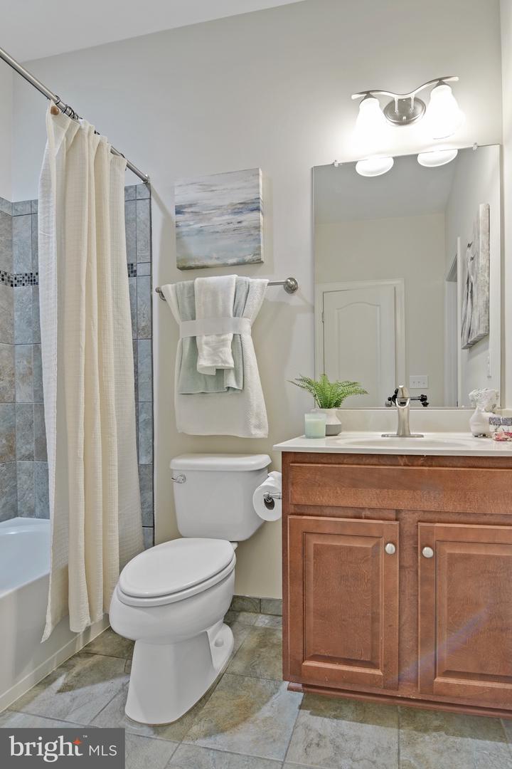 15333 WITS END DR, WOODBRIDGE, Virginia 22193, 6 Bedrooms Bedrooms, 3 Rooms Rooms,4 BathroomsBathrooms,Residential,For sale,15333 WITS END DR,VAPW2105342 MLS # VAPW2105342