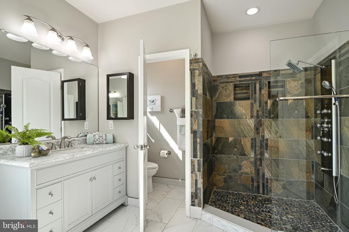 15333 WITS END DR, WOODBRIDGE, Virginia 22193, 6 Bedrooms Bedrooms, 3 Rooms Rooms,4 BathroomsBathrooms,Residential,For sale,15333 WITS END DR,VAPW2105342 MLS # VAPW2105342
