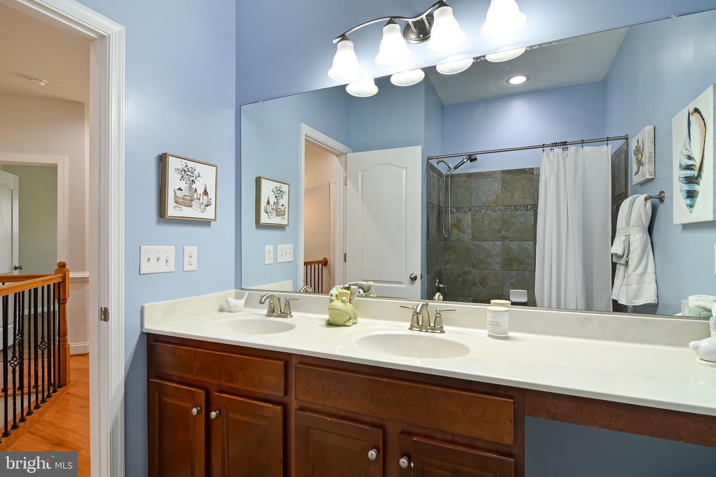15333 WITS END DR, WOODBRIDGE, Virginia 22193, 6 Bedrooms Bedrooms, 3 Rooms Rooms,4 BathroomsBathrooms,Residential,For sale,15333 WITS END DR,VAPW2105342 MLS # VAPW2105342