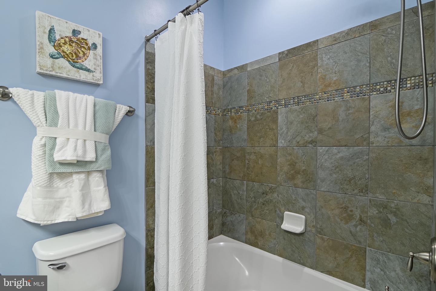 15333 WITS END DR, WOODBRIDGE, Virginia 22193, 6 Bedrooms Bedrooms, 3 Rooms Rooms,4 BathroomsBathrooms,Residential,For sale,15333 WITS END DR,VAPW2105342 MLS # VAPW2105342
