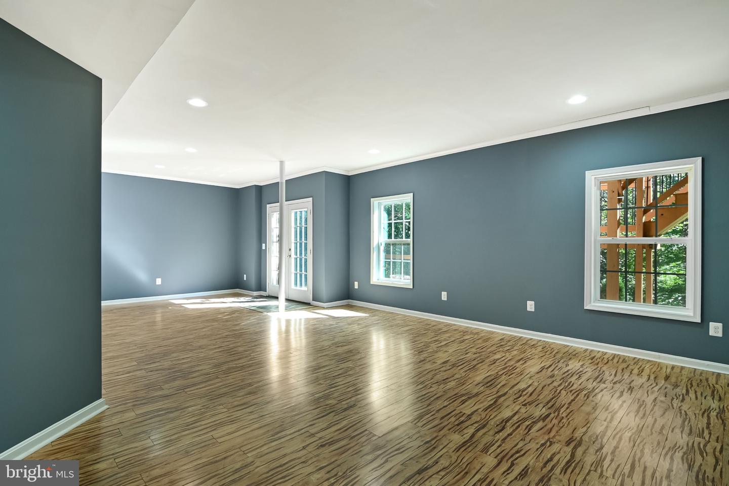 15333 WITS END DR, WOODBRIDGE, Virginia 22193, 6 Bedrooms Bedrooms, 3 Rooms Rooms,4 BathroomsBathrooms,Residential,For sale,15333 WITS END DR,VAPW2105342 MLS # VAPW2105342