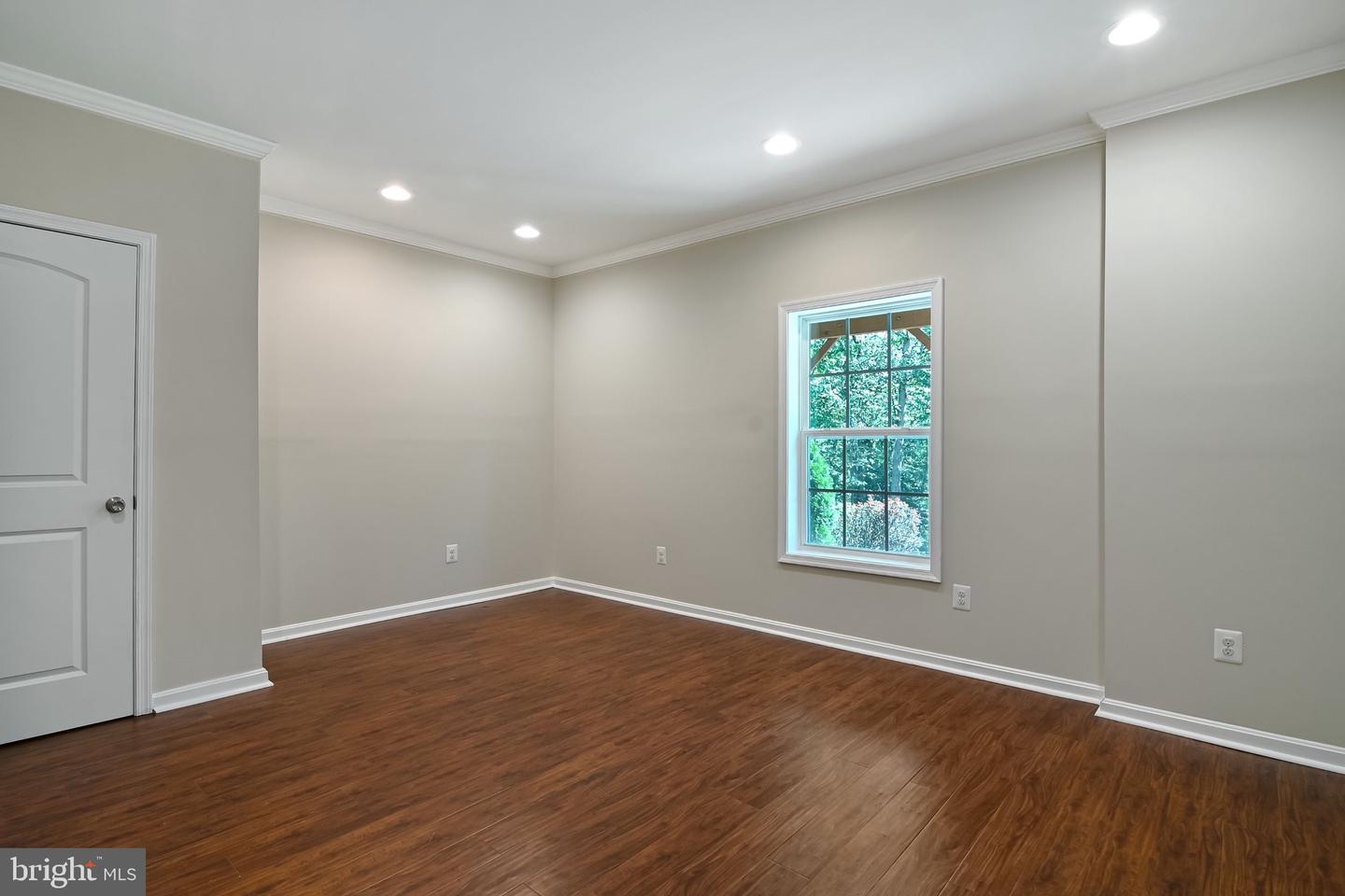 15333 WITS END DR, WOODBRIDGE, Virginia 22193, 6 Bedrooms Bedrooms, 3 Rooms Rooms,4 BathroomsBathrooms,Residential,For sale,15333 WITS END DR,VAPW2105342 MLS # VAPW2105342