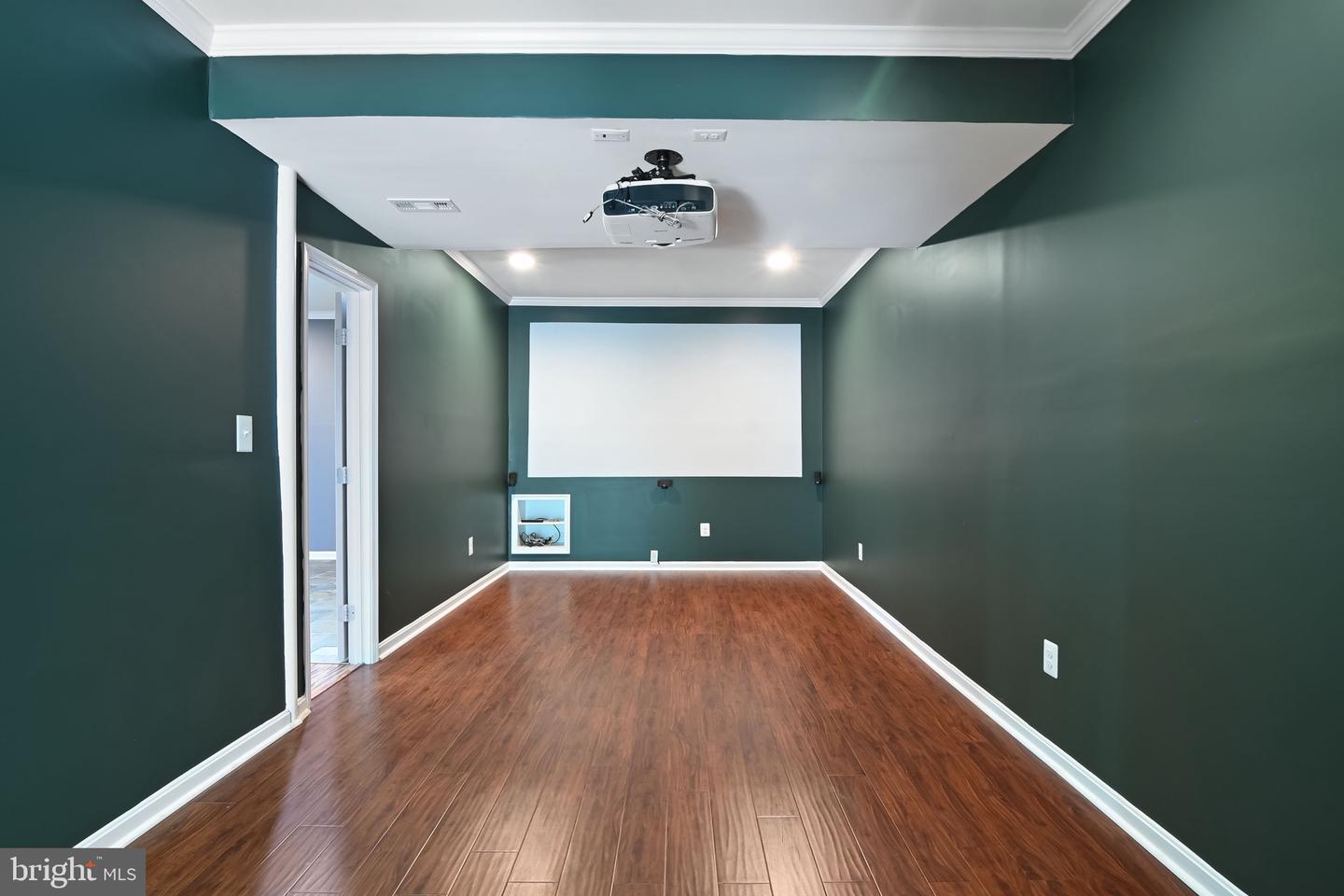 15333 WITS END DR, WOODBRIDGE, Virginia 22193, 6 Bedrooms Bedrooms, 3 Rooms Rooms,4 BathroomsBathrooms,Residential,For sale,15333 WITS END DR,VAPW2105342 MLS # VAPW2105342