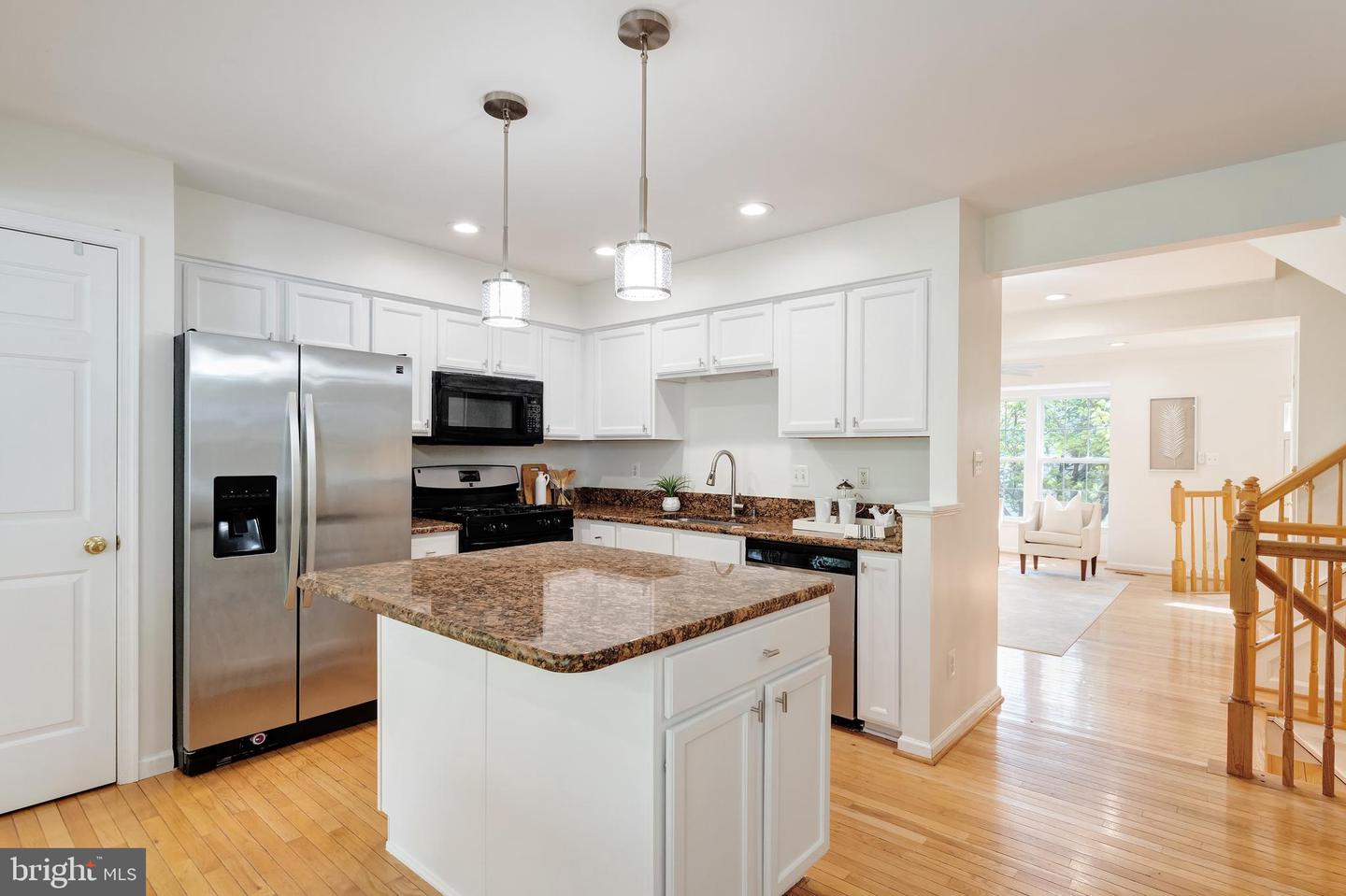 23017 POTOMAC HILL SQ, STERLING, Virginia 20166, 3 Bedrooms Bedrooms, ,3 BathroomsBathrooms,Residential,For sale,23017 POTOMAC HILL SQ,VALO2108208 MLS # VALO2108208