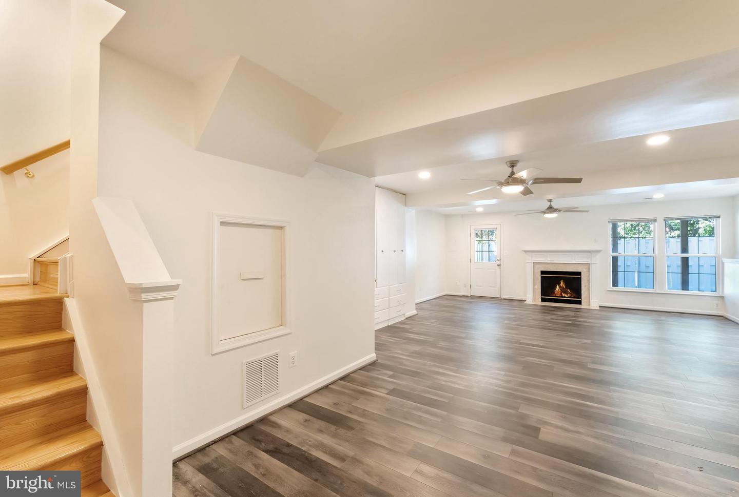 23017 POTOMAC HILL SQ, STERLING, Virginia 20166, 3 Bedrooms Bedrooms, ,3 BathroomsBathrooms,Residential,For sale,23017 POTOMAC HILL SQ,VALO2108208 MLS # VALO2108208