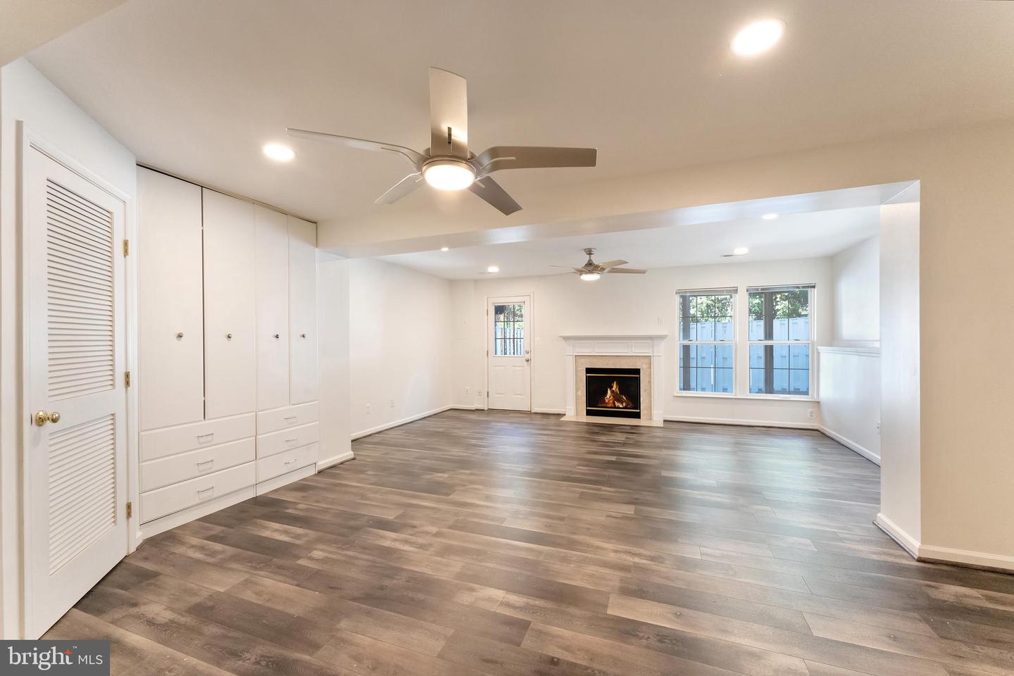 23017 POTOMAC HILL SQ, STERLING, Virginia 20166, 3 Bedrooms Bedrooms, ,3 BathroomsBathrooms,Residential,For sale,23017 POTOMAC HILL SQ,VALO2108208 MLS # VALO2108208