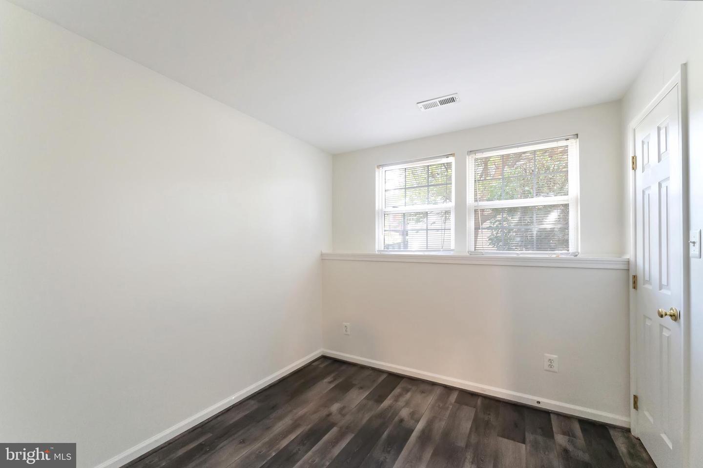 23017 POTOMAC HILL SQ, STERLING, Virginia 20166, 3 Bedrooms Bedrooms, ,3 BathroomsBathrooms,Residential,For sale,23017 POTOMAC HILL SQ,VALO2108208 MLS # VALO2108208