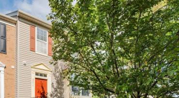 23017 POTOMAC HILL SQ, STERLING, Virginia 20166, 3 Bedrooms Bedrooms, ,3 BathroomsBathrooms,Residential,For sale,23017 POTOMAC HILL SQ,VALO2108208 MLS # VALO2108208