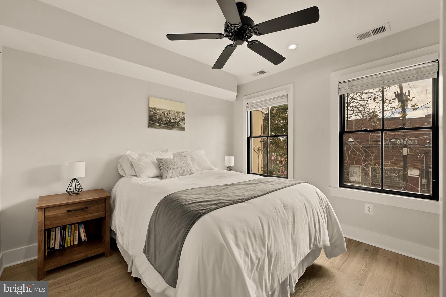 1117 QUEEN ST, ALEXANDRIA, Virginia 22314, 2 Bedrooms Bedrooms, ,2 BathroomsBathrooms,Residential,For sale,1117 QUEEN ST,VAAX2050482 MLS # VAAX2050482