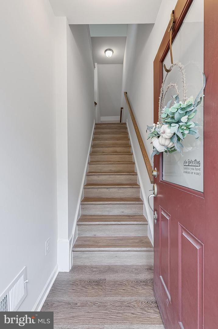 604 SAVILE ROW TER, PURCELLVILLE, Virginia 20132, 3 Bedrooms Bedrooms, ,2 BathroomsBathrooms,Residential,For sale,604 SAVILE ROW TER,VALO2108232 MLS # VALO2108232