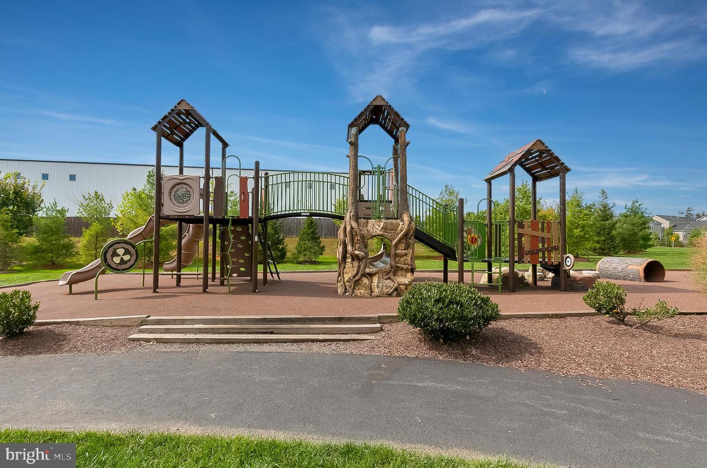 604 SAVILE ROW TER, PURCELLVILLE, Virginia 20132, 3 Bedrooms Bedrooms, ,2 BathroomsBathrooms,Residential,For sale,604 SAVILE ROW TER,VALO2108232 MLS # VALO2108232