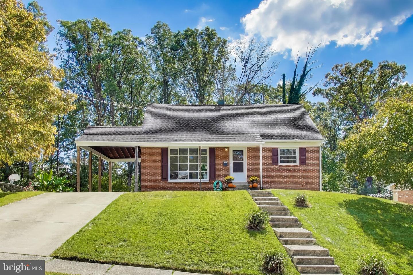 2107 PATRICK ST, WOODBRIDGE, Virginia 22191, 4 Bedrooms Bedrooms, ,2 BathroomsBathrooms,Residential,For sale,2107 PATRICK ST,VAPW2105370 MLS # VAPW2105370